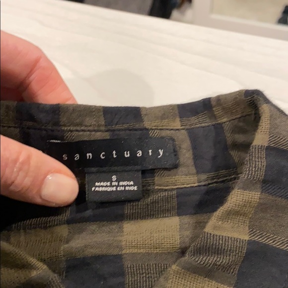 Button down shirt - Picture 1 of 3